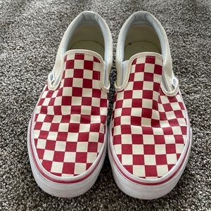 NWOT Women’s Vans red and white checkered size 9